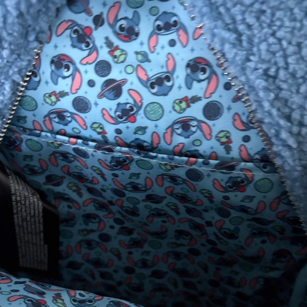 Blue stitch Backpack and wallet - Picture 6 of 11